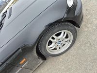 Gebraucht BMW 318 Basis 143 PS (105 kW) 2002 Schwarz Coupé