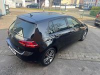 Gebraucht VW Golf VII Highline 125 PS (91 kW) 2017 Schwarz Limousine