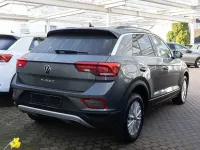 Gebraucht VW T-Roc Life 116 PS (85 kW) 2024 Grau SUV