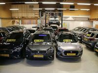 Neu Suzuki Vitara 129 PS (94 kW) 2025 Dunkelblaumet. dach schwarzmet SUV