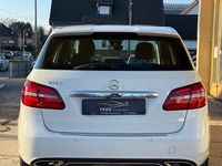 Gebraucht Mercedes B180 122 PS (89 kW) 2018 Weiß Van / Kleinbus