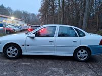 Gebraucht Opel Vectra Edition 101 PS (74 kW) 1999 Weiß Limousine