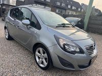 Gebraucht Opel Meriva Innovation 101 PS (74 kW) 2010 Silber Van / Kleinbus