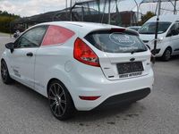 Gebraucht Ford Fiesta 68 PS (50 kW) 2010 Weiß Kleinwagen