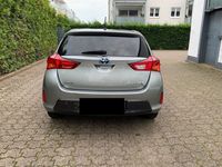 gebraucht Toyota Auris Hybrid life +