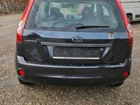 Gebraucht Ford Fiesta 69 PS (50 kW) 2007 Grau Kleinwagen