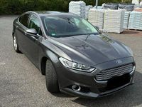 Gebraucht Ford Mondeo Titanium 160 PS (117 kW) 2015 Grau Limousine