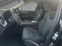 Gebraucht Volvo V60 Core 197 PS (144 kW) 2025 Onyx schwarz Kombi