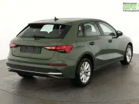 Neu Audi A3 150 PS (110 kW) 2026 Distrikt grün metallic Limousine