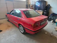 Gebraucht BMW 318 104 PS (76 kW) 1992 Rot Limousine