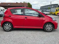 Gebraucht Toyota Aygo Basis 68 PS (50 kW) 2009 Rot Kleinwagen