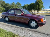 Gebraucht Mercedes E230 132 PS (97 kW) 1990 Rot Limousine