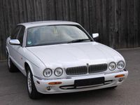 Gebraucht Jaguar XJ Sovereign 284 PS (208 kW) 2000 Weiß Limousine