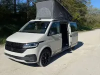 Gebraucht VW California Beach 150 PS (110 kW) 2024 Grau Van
