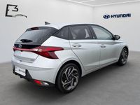 Gebraucht Hyundai i20 Edition 30+ 100 PS (73 kW) 2022 Sleek silver / met Kleinwagen