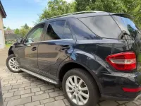 Gebraucht Mercedes ML350 Edition 258 PS (189 kW) 2011 Blau SUV