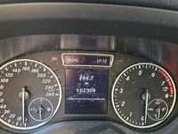 Gebraucht Mercedes B180 122 PS (89 kW) 2014 Weiß Van / Kleinbus