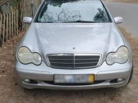Gebraucht Mercedes C220 143 PS (105 kW) 2002 Silber Limousine