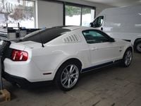 Gebraucht Ford Mustang GT 426 PS (313 kW) 2011 Weiß Coupé