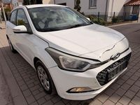 Gebraucht Hyundai i20 Classic 75 PS (55 kW) 2015 Weiß Kombi