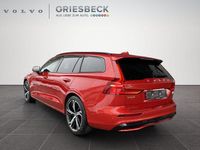 Gebraucht Volvo 360 146 PS (107 kW) 2022 Rot Limousine
