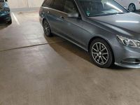 Gebraucht Mercedes E220 Edition 136 PS (100 kW) 2016 Grau Kombi