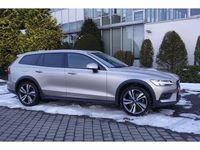 Gebraucht Volvo V60 CC Plus 197 PS (144 kW) 2023 Grau Kombi