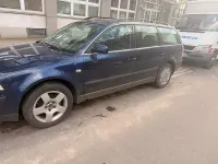 Gebraucht VW Passat 131 PS (96 kW) 2000 Blau Kombi