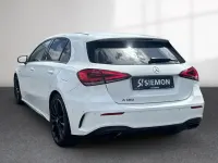 Gebraucht Mercedes A180 Edition 136 PS (100 kW) 2021 Unilack (weiss Limousine