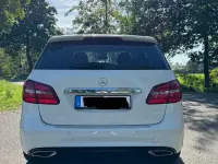 Gebraucht Mercedes B180 AMG line 122 PS (89 kW) 2017 Weiß Kleinwagen