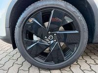 Gebraucht Volvo XC40 Plus 197 PS (144 kW) 2025 Crystal weiß perleffekt SUV