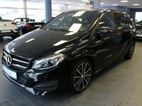 Gebraucht Mercedes B180 Urban 122 PS (89 kW) 2015 Kosmos black metallic Van / Kleinbus