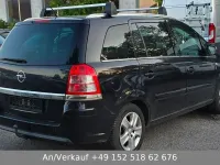 Gebraucht Opel Zafira 116 PS (85 kW) 2011 Schwarz Van / Kleinbus