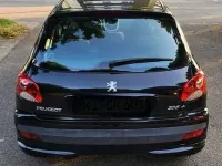 Gebraucht Peugeot 206 75 PS (55 kW) 2010 Schwarz Limousine
