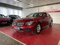 Gebraucht Mercedes E220 194 PS (142 kW) 2017 Rot Limousine