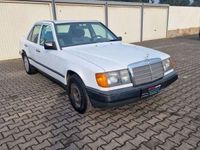 gebraucht Mercedes 230 /W123 AUTOMATIK/KLIMA/SEHR SAUER/KEIN ROST