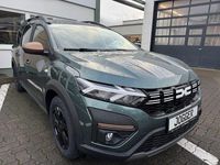 Neu Dacia Jogger Extreme 110 PS (80 kW) 2025 Grün Van / Kleinbus