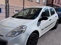 Gebraucht Renault Clio II 75 PS (55 kW) 2009 Weiß Limousine