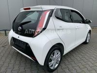 gebraucht Toyota Aygo 1.0 x-play touch 8fach bereift Rückfahrcam