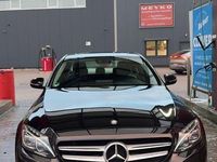 Gebraucht Mercedes C180 156 PS (114 kW) 2015 Schwarz Limousine