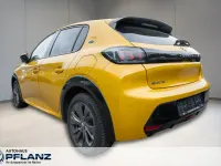 Gebraucht Peugeot e-208 Allure 100 kW (136 PS) 2022 Gelb Kleinwagen