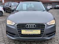 Gebraucht Audi A3 Attraction 110 PS (80 kW) 2014 Grau Limousine