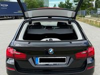 Second-hand BMW 520 Comfort Edition 184 CP (135 kW) 2013 Negru Break