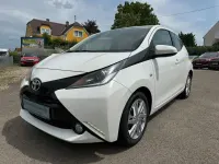 Gebraucht Toyota Aygo X-play 69 PS (50 kW) 2016 Weiß Kleinwagen