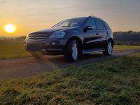 Gebraucht Mercedes ML350 272 PS (200 kW) 2006 Schwarz SUV