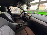 Gebraucht Mercedes B180 Style 122 PS (89 kW) 2016 Grau Van / Kleinbus