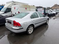 Gebraucht Volvo S60 140 PS (102 kW) 2002 Silber Limousine
