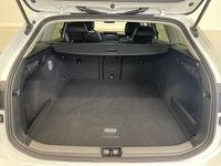 Gebraucht VW Passat 150 PS (110 kW) 2025 Pure white Kombi