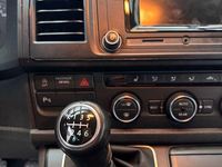 Second-hand VW Multivan 150 CP (110 kW) 2016 Maro Monovolum