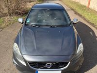 Gebraucht Volvo V40 R-Design 114 PS (83 kW) 2013 Grau Limousine
